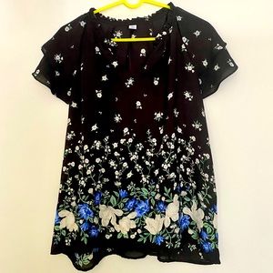 Size Large Old Navy Ruffle Floral Print Blouse